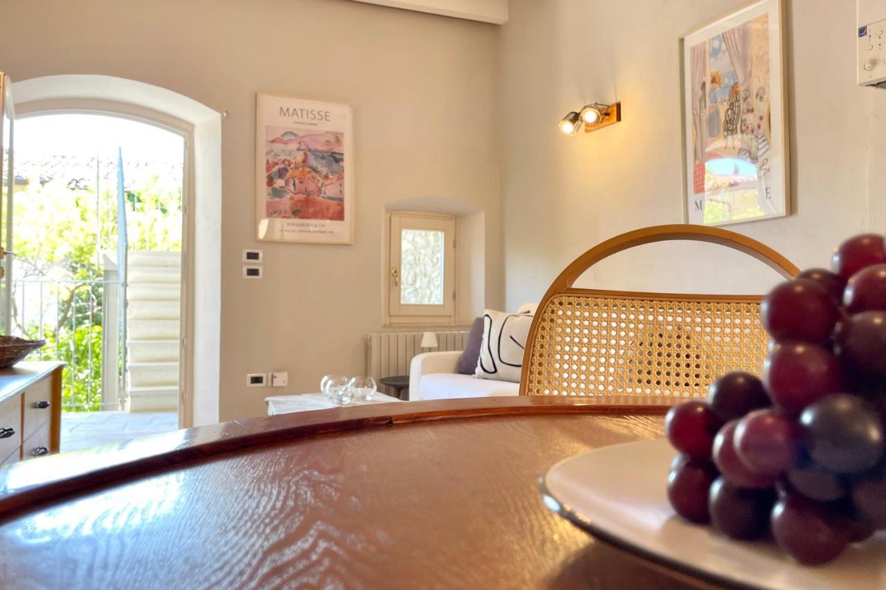 Borgo Dei Sogni Apartment San Felice del Benaco Bagian luar foto